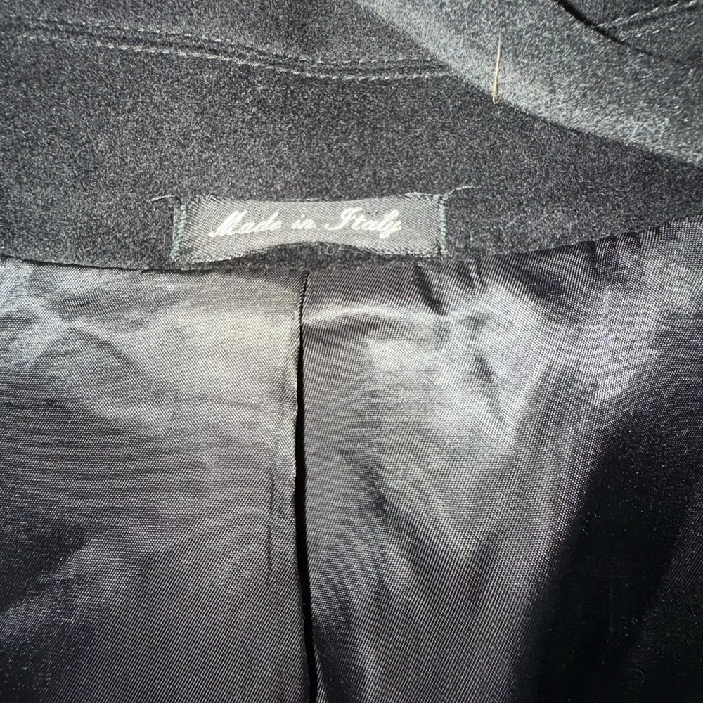 NWOT Made in Italy Mens Classic Black Trench Coat with Timeless Elegance - Picture 2 of 8